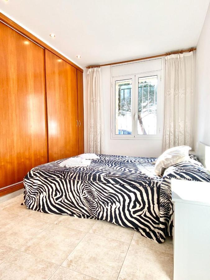 Appartement Devant La Plage โรเซส ภายนอก รูปภาพ