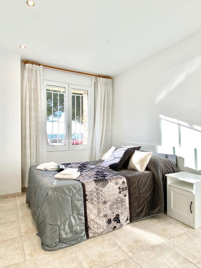 Appartement Devant La Plage โรเซส ภายนอก รูปภาพ