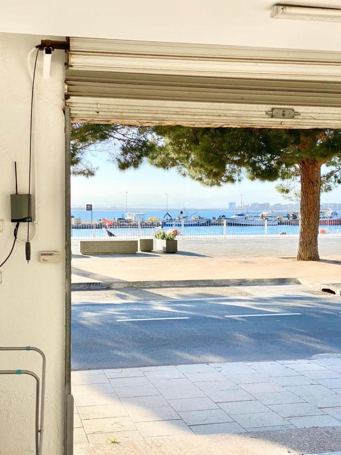 Appartement Devant La Plage โรเซส ภายนอก รูปภาพ