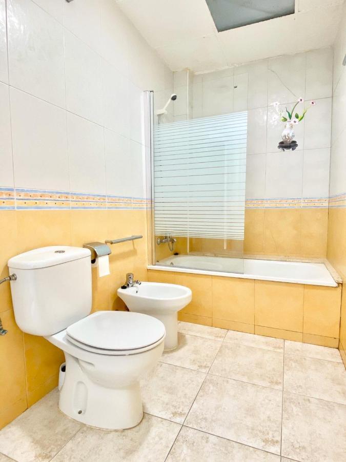 Appartement Devant La Plage โรเซส ภายนอก รูปภาพ