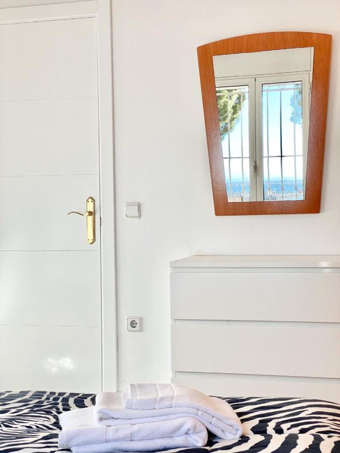 Appartement Devant La Plage โรเซส ภายนอก รูปภาพ