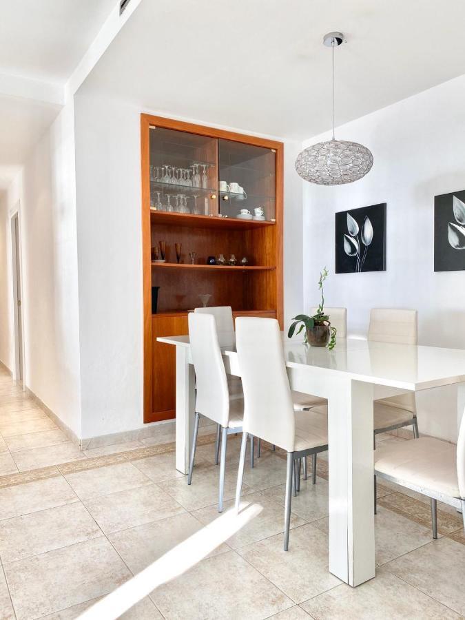Appartement Devant La Plage โรเซส ภายนอก รูปภาพ